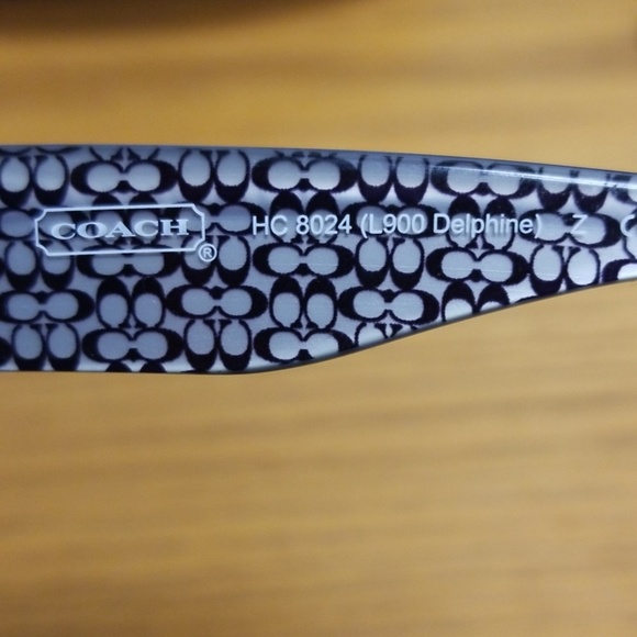 Sunglasses - Picture 3 of 5